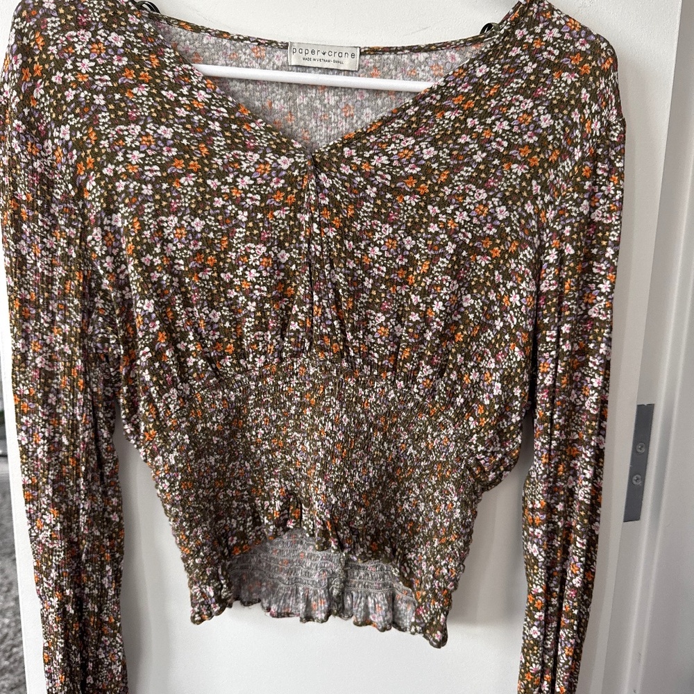 Green floral long sleeve top